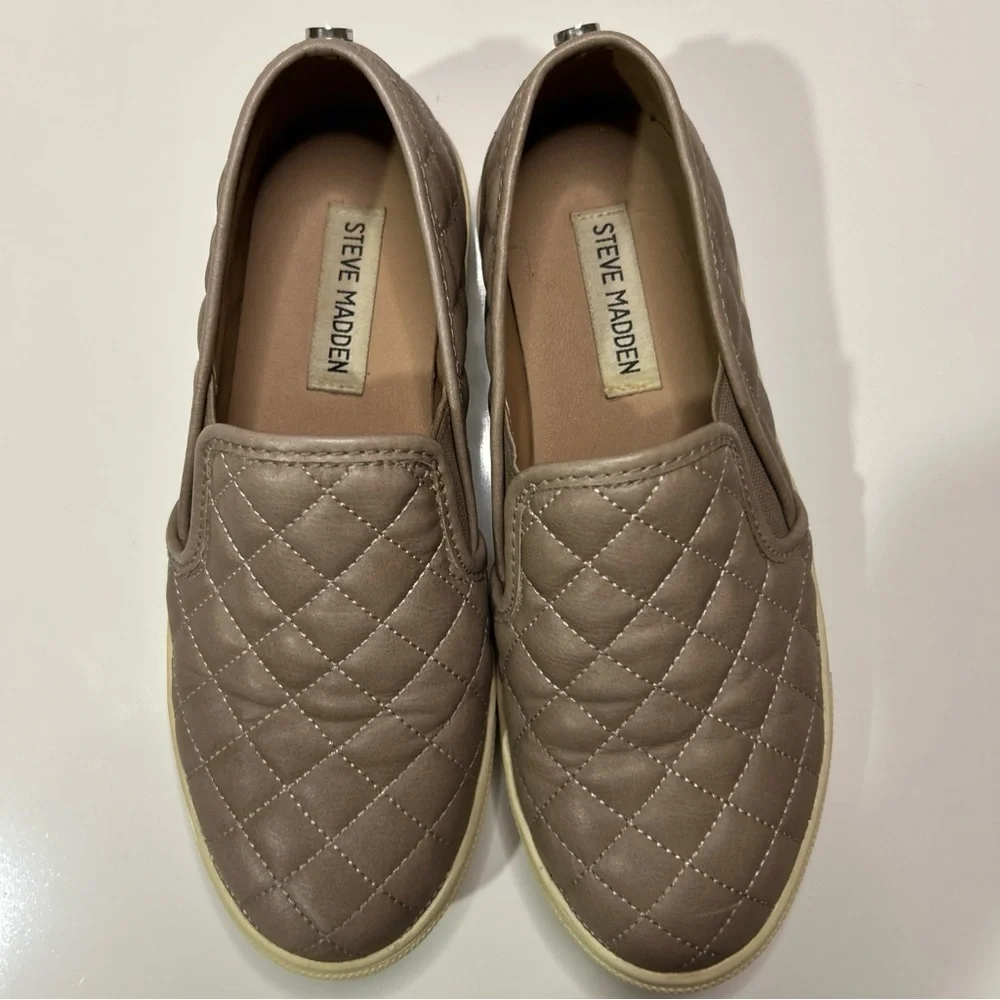 Steve Madden Brown Quilted Flats Women’s 6.5 Shoes